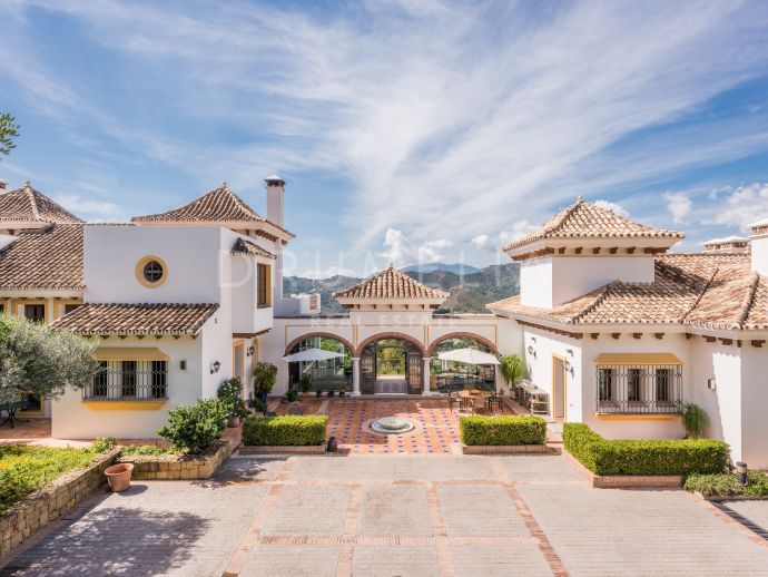 Magnificent Classic Mediterranean Mansion with Views in Zagaleta, Benahavis