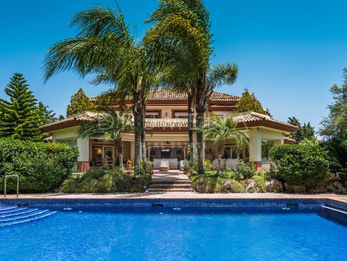 Villa for salg i Guadalmina Baja, San Pedro de Alcantara