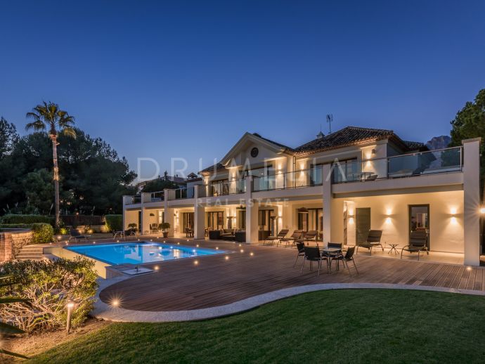 Exquisite Classical 7-Bedroom Villa with Breathtaking Sea Views in Marbella Golden Mile