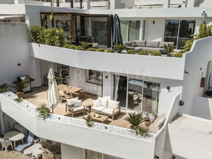 Fantastisk moderne leilighet med 3 soverom til salgs i Nueva Andalucia, Marbella