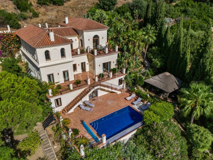 Waanzinnig bergdroomhuis met adembenemend uitzicht en privézwembad in Monte Mayor, Benahavís