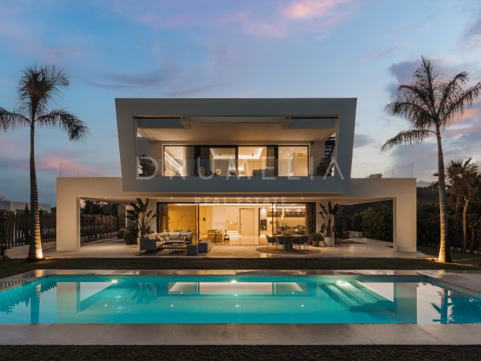 Casa Atria 5 - Lujosa Villa Contemporánea en Comunidad Privada, Milla de Oro de Marbella