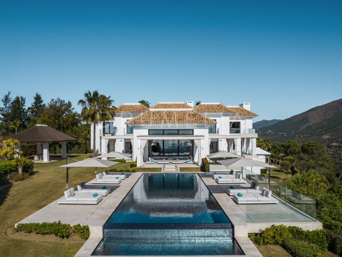 CASA VALENTINO - Unique Luxury Mansion with panoramic views in La Zagaleta, Benahavis