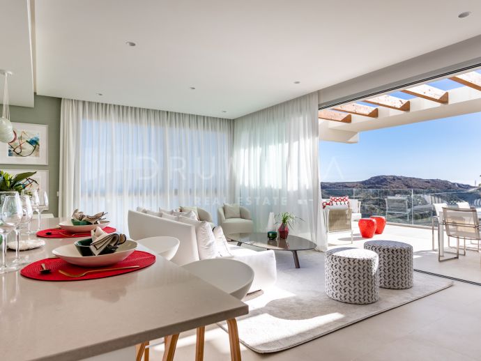 New Superb Frontline Golf Luxury Penthouse, Marbella Hill Club