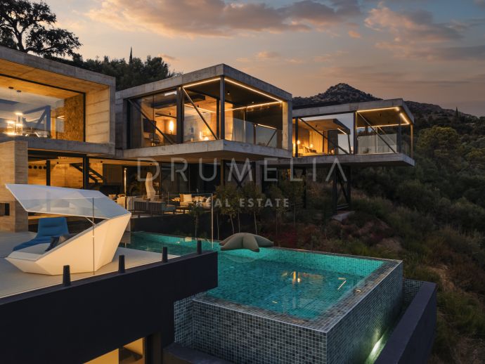 Casa Flotante- Impresionante villa moderna en primera línea de golf en el lujoso Marbella Club Golf Resort