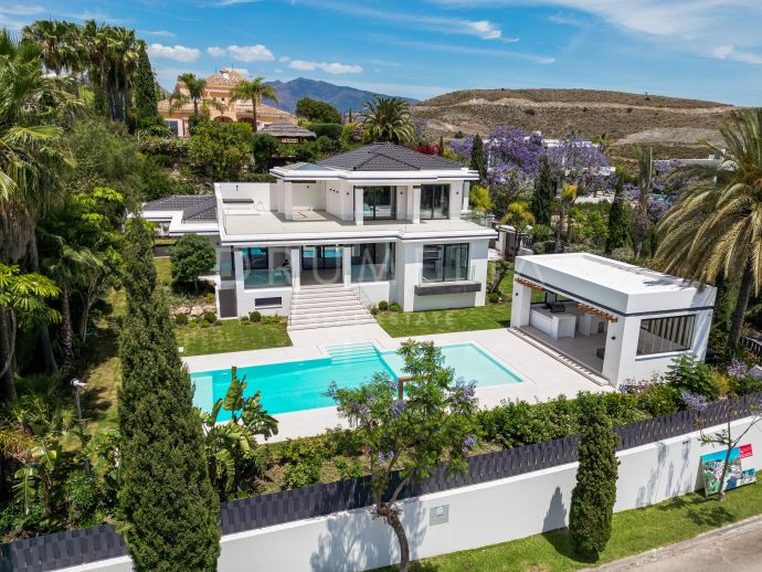 Prachtige nieuwe moderne luxe villa met panoramisch uitzicht op zee in het luxe Los Flamingos, Benahavis