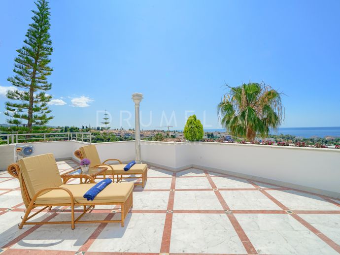 Magnificent luxury penthouse duplex with panoramic views in Monte Paraiso, Marbella’s Golden Mile