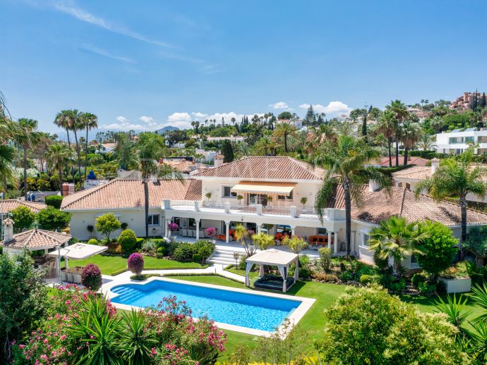 Élégante maison familiale à vendre à La Cerquilla, Marbella