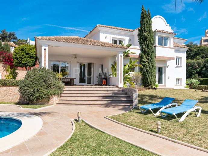 Elegant classical-style family villa with serene views in beautiful Elviria, Marbella East