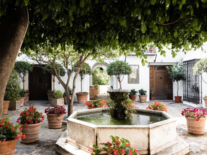Charmantes 4-stöckiges Stadthaus mit starker Persönlichkeit in der fantastischen La Virginia, Goldene Meile von Marbella