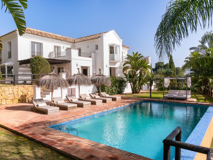 Renovated luxury villa with spectacular views in Los Altos de los Monteros, Marbella East