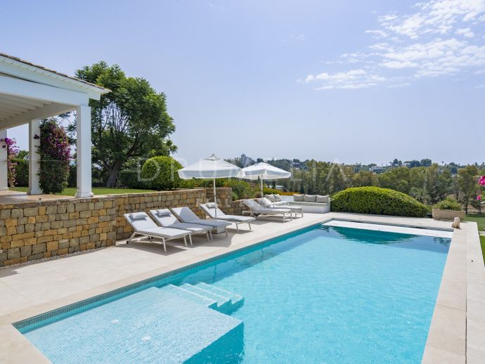 Front line golf beautifully renovated villa for luxurious living in El Paraiso Alto, Benahavis