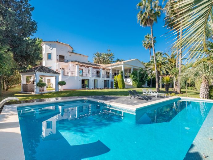 Beautifully renovated luxury villa in modern classic style, Las Brisas, Nueva Andalucía, Marbella