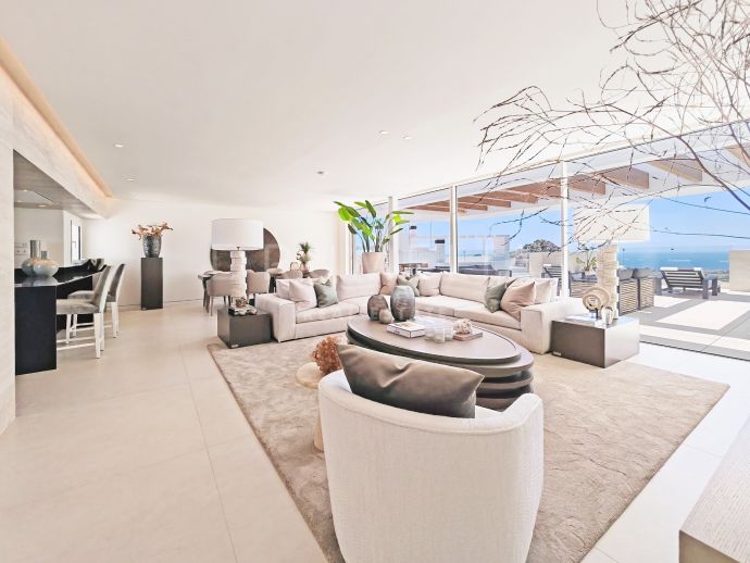 Exclusief 3 slaapkamer luxe duplex penthouse met panoramisch uitzicht op zee in Ojen