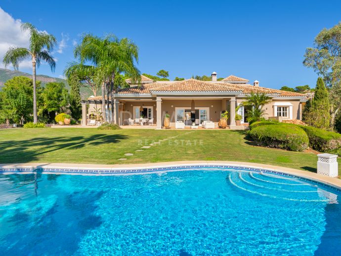 Beautiful Mediterranean-style luxury villa with panoramic views in elite La Zagaleta, Benahavís