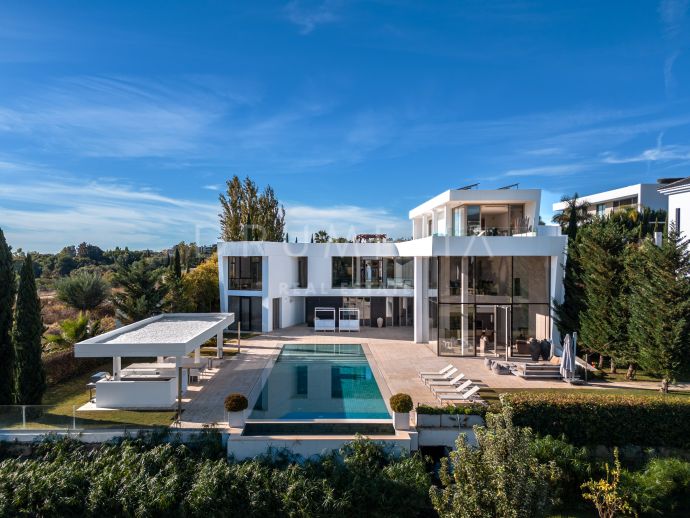 Villa Alferini- Moderne/zeitgenössische Luxusvilla in erster Reihe am Golfplatz mit atemberaubendem Panorama, Los Flamingos, Benahavis