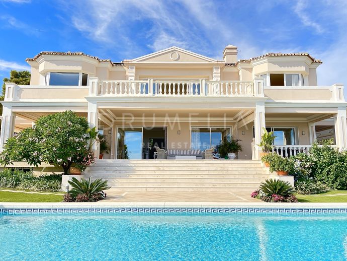 Elegant palatial villa with panoramic sea views in elite Cascada de Camojan, Marbella Golden Mile