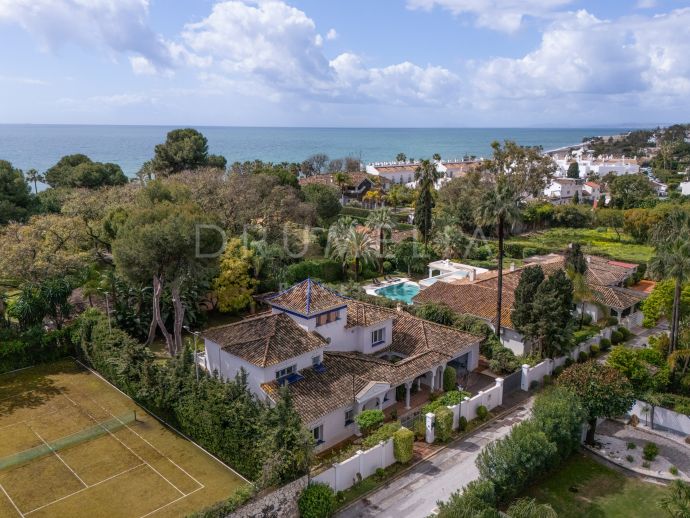 Charmante villa andalouse à proximité de la plage à vendre à El Paraiso Barronal