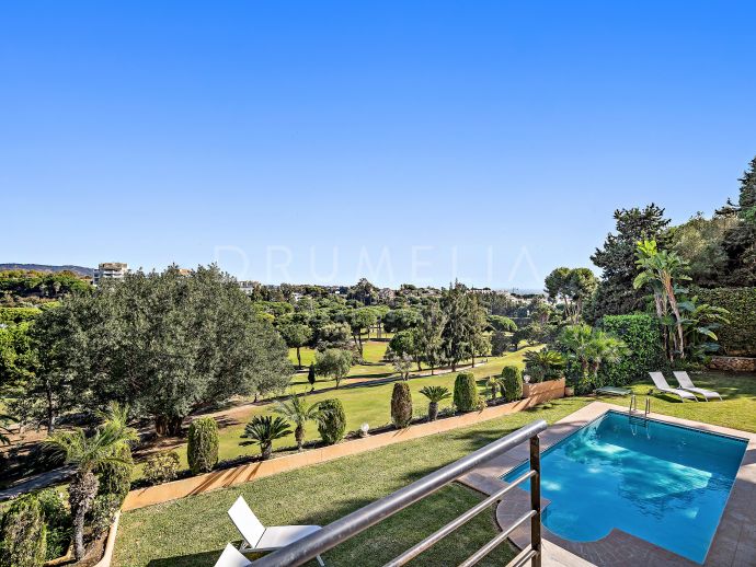 Elegant, frontline golf modern Mediterranean luxury villa for sale in Rio Real Golf, Marbella