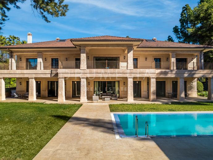 Villa Sorrento - Belle villa de luxe à vendre dans le prestigieux quartier de Guadalmina Baja, San Pedro, Marbella.