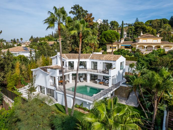 Villa Star - Vakker middelhavsvilla med moderne interiør i El Paraiso, New Golden Mile i Estepona