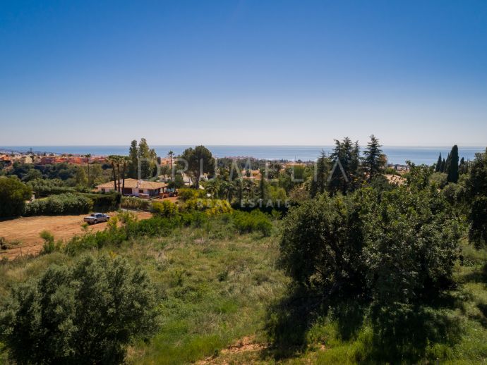 Outstanding large plot with breath-taking views in Cascada de Camojan, Golden Mile of Marbella