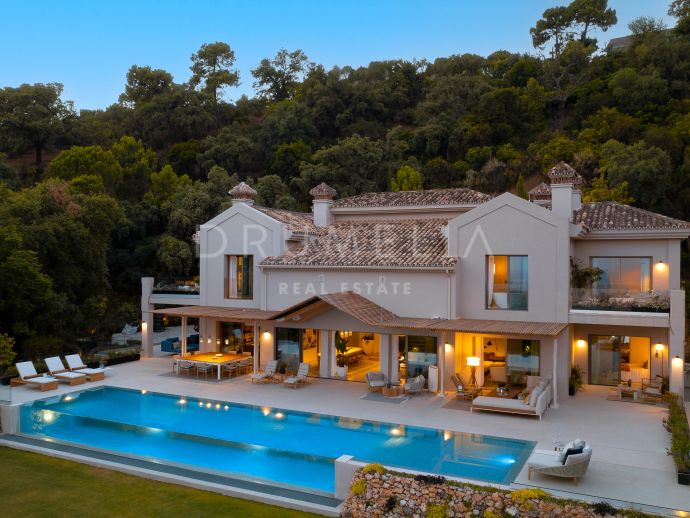 Te koop nieuw luxe huis met prachtig panoramisch uitzicht in La Zagaleta, Benahavis