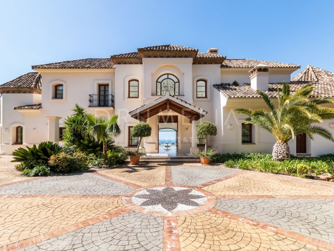 Prächtige Сlassic Grand Villa mit Panoramablick zu verkaufen in Los Picos, Marbella Golden Mile