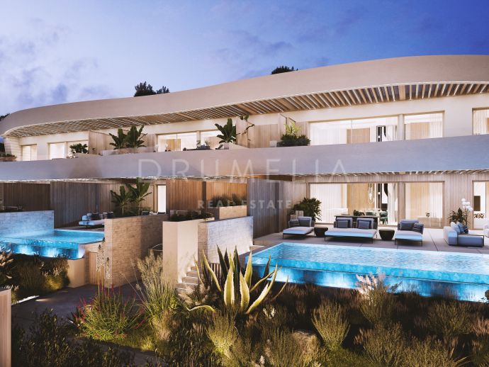 Ny fantastisk strandnära modern lyxig parhusvilla i Las Chapas, Marbella East
