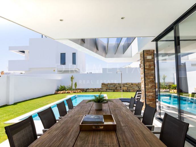 Nouvelle villa moderne de luxe à Lovely Linda Vista Baja, San Pedro de Alcantara