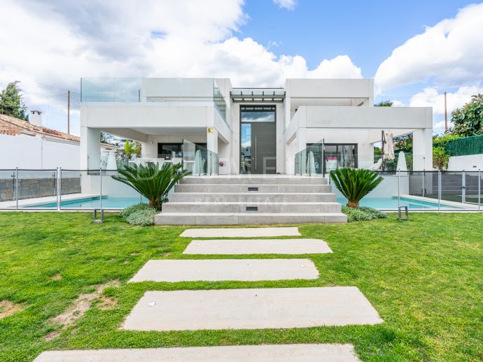 New Frontline Golf Modern Luxury House in Guadalmina Alta,San Pedro de Alcantara