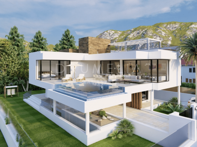 Villa a estrenar de 6 dormitorios con piscina privada y a poca distancia de la playa en Marbesa- Marbella Este