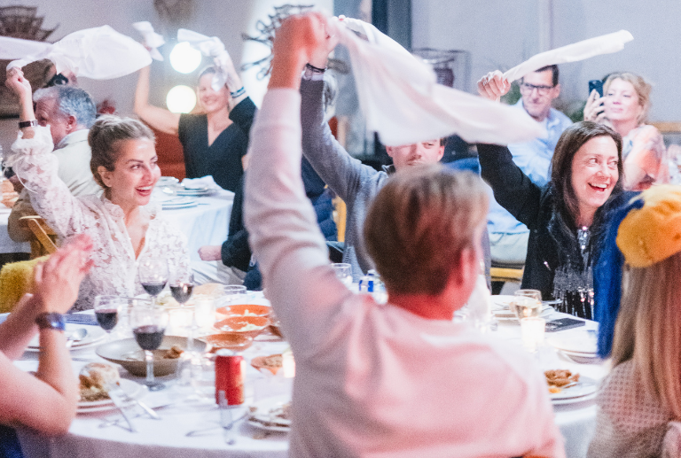 Serneholt Estate firar 10 framgångsrika år med storslaget jubileum i Marbella och Marrakech
