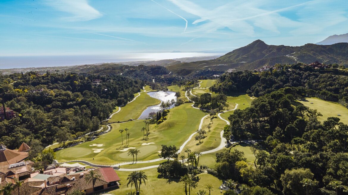Playing golf in Benahavís is just stunning
