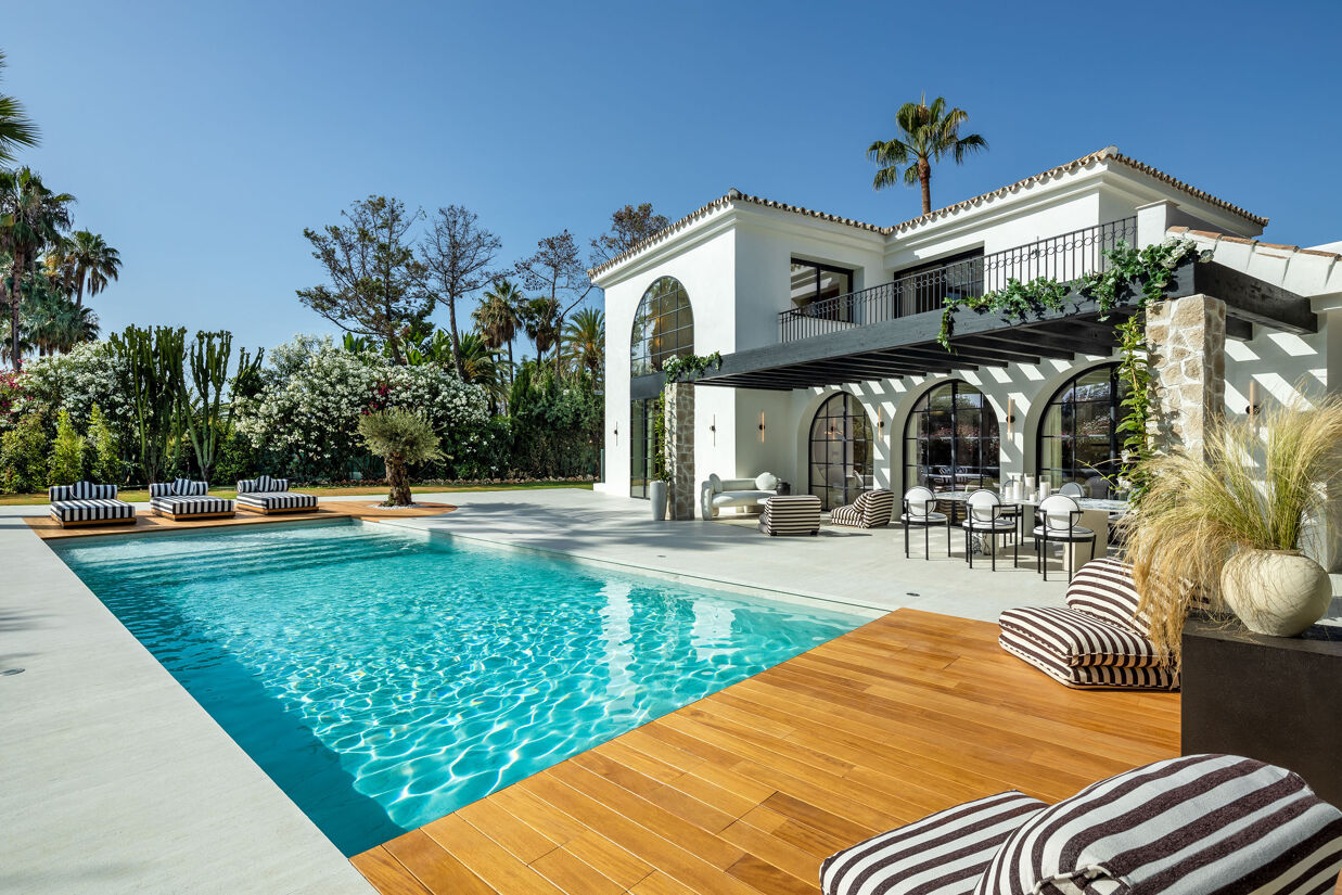 Villa Provence, a frontline golf property sold by Homerun Brokers, and now exclusively for rent with Homerun Brokers
