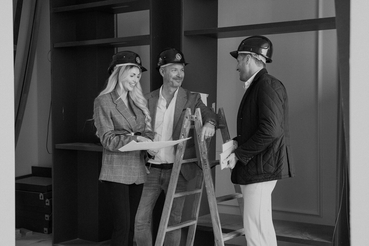 Homerun Developments team at renovation project of luxury villa.