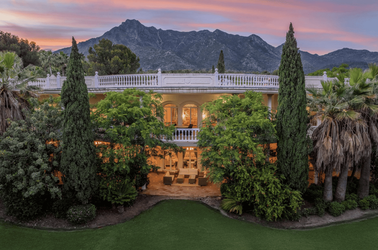 Casa Camelia - Classical Estate in Marbella's Golden Mile