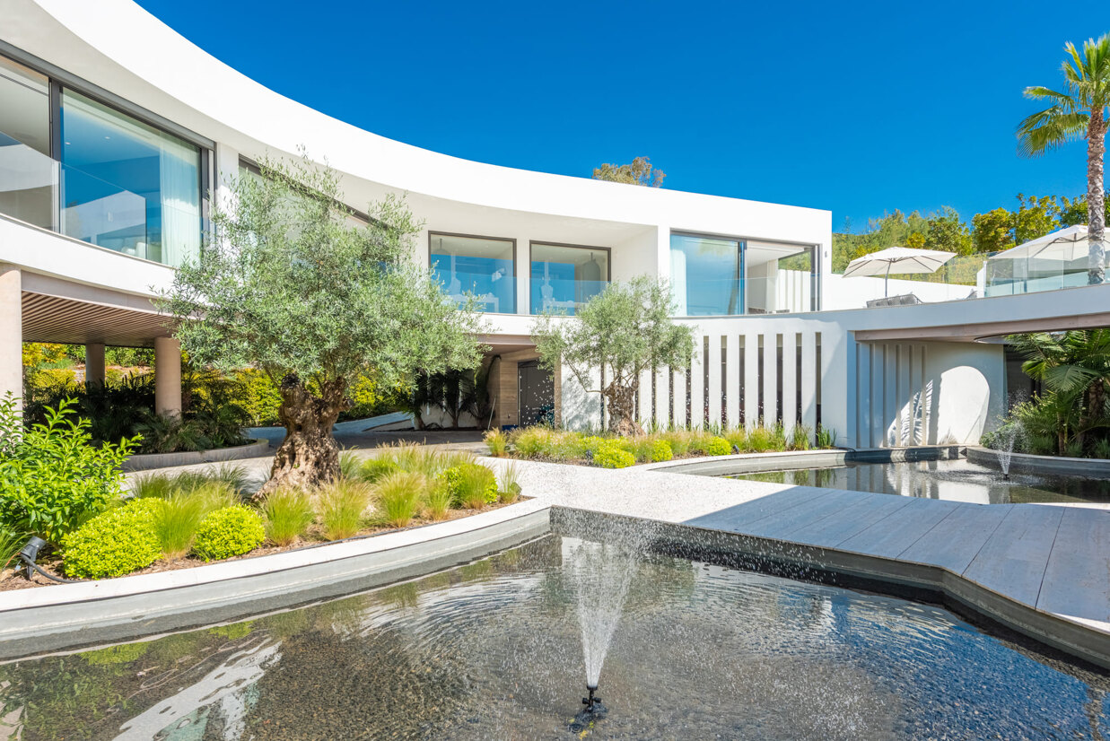 Villa Vela luxury modern villa in La Reserva Sotogrande with panoramic sea and golf views