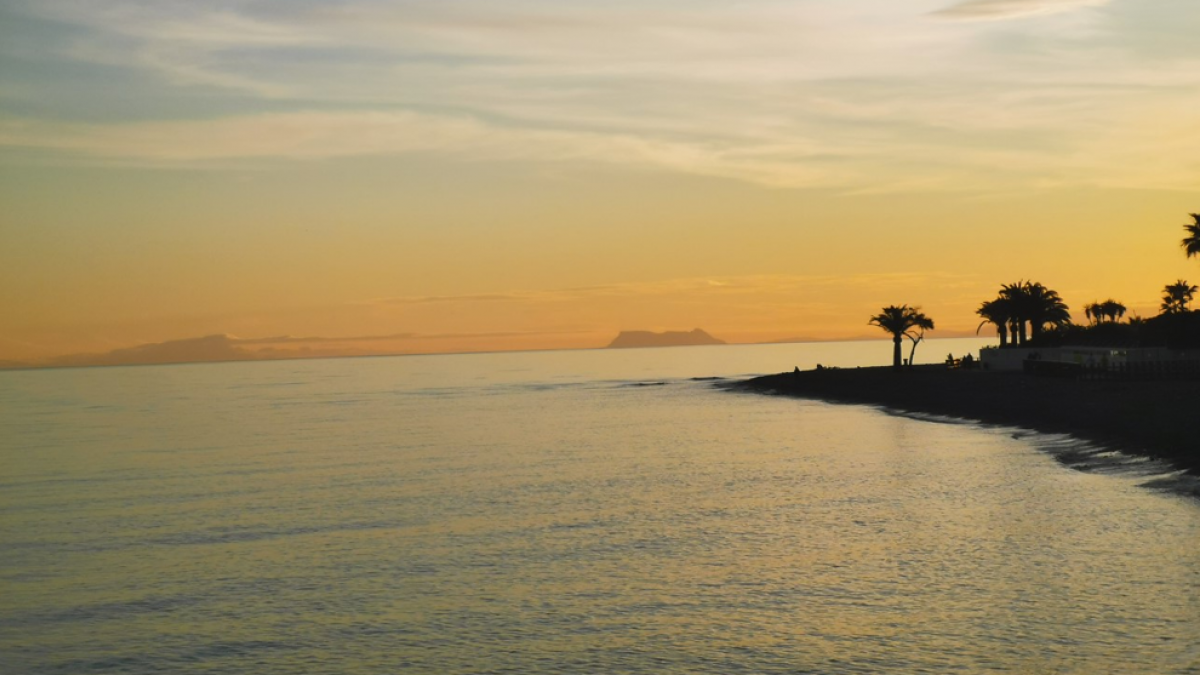 Evenings in San Pedro Playa, where sunsets over the Mediterranean become part of your daily routine.