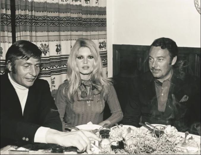Gunter Sachs, Birgitte Bardot, Prince Alfonso von Hohenlohe at Marbella Club