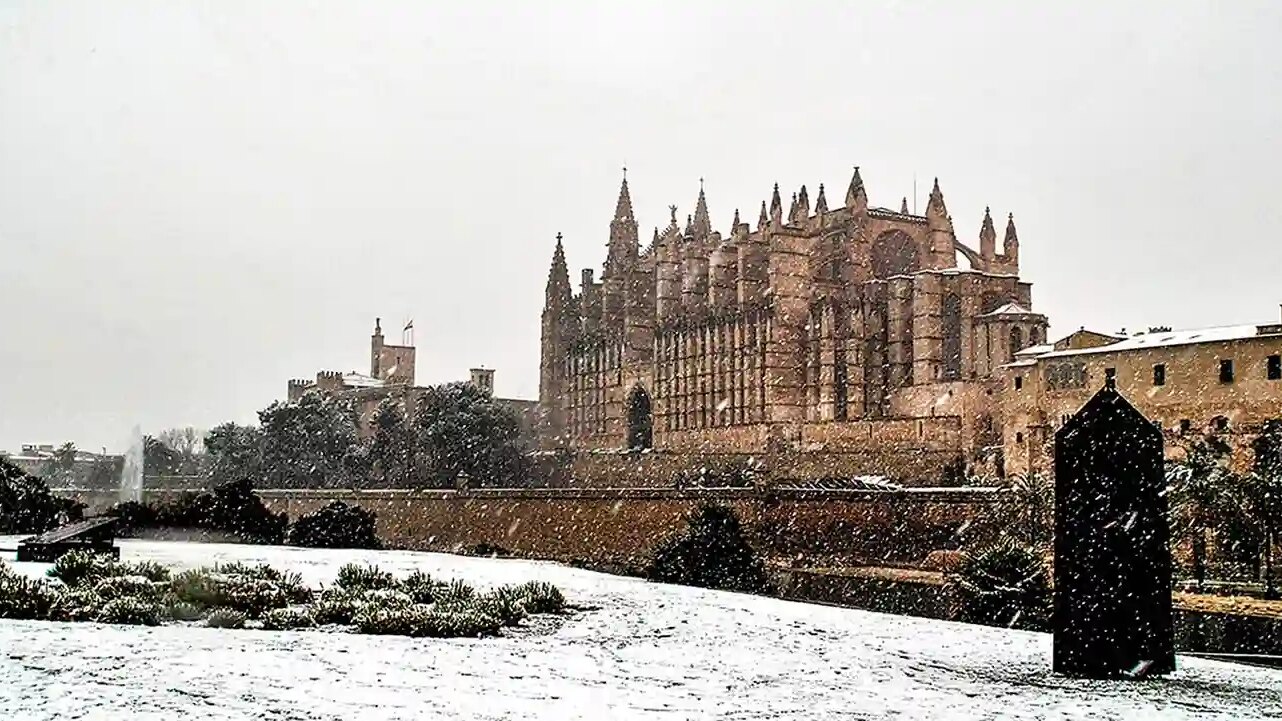 Coastal Living in Mallorca During Winter