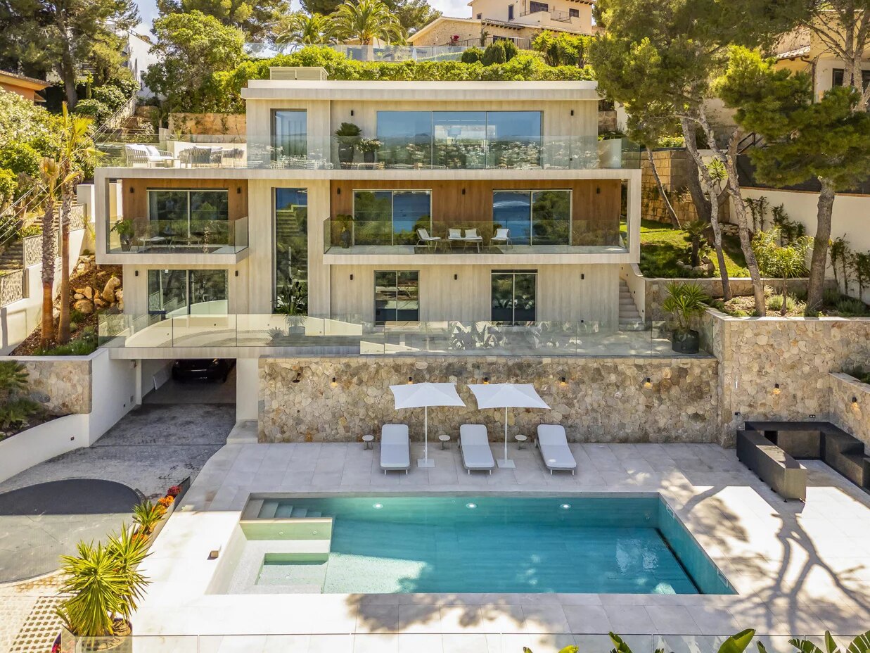 A modern masterpiece in Santa Ponsa, Villa Lotus blends indoor-outdoor living with panoramic sea vistas and elegant architectural design.