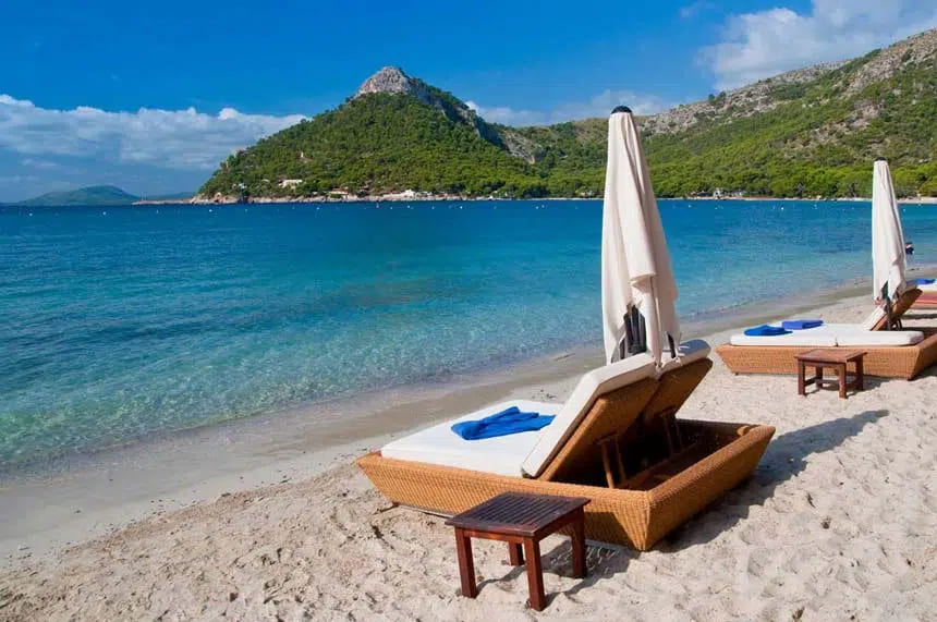 Stylish beach club atmosphere with relaxed luxury on the shores of Mallorca.