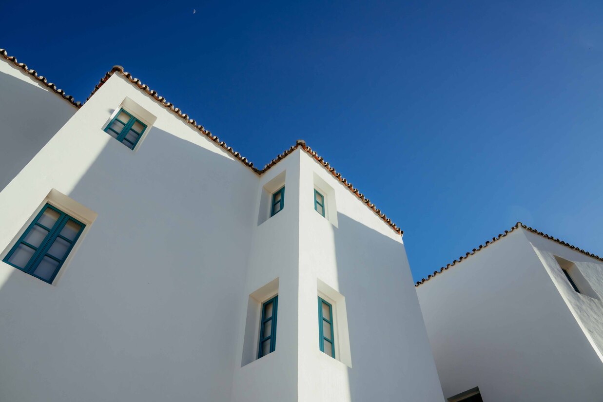 Sotogrande living: privacy, safety, and open skies.