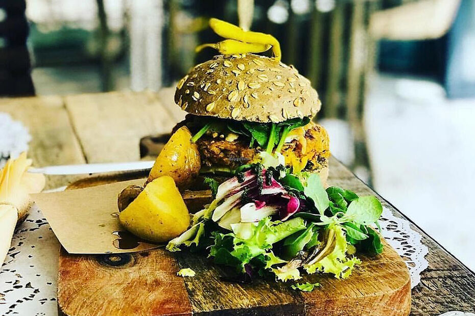 Photograph of a burger from the Organic Market and Food Restaurant in Marbella 