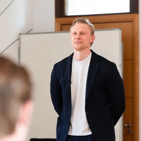 Drumelia CEO Artur Loginov Shares Proven Secrets of Buyer Psychology at MIUC
