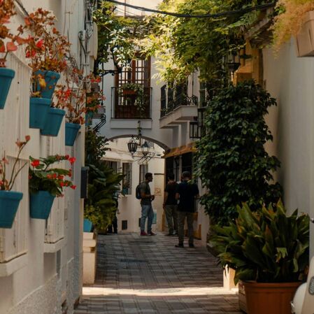 Откройте для себя старый центр Mарбельи. Рассматривайте, угощайтесь, покупайте, исследуйте!