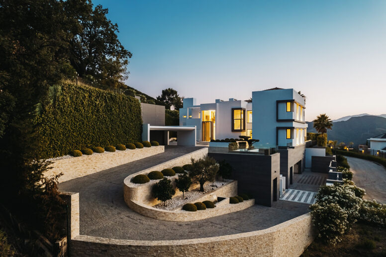 Inside €8.500.000 Villa Lagoon – New Modern Mansion in Zagaleta, Marbella | Drumelia