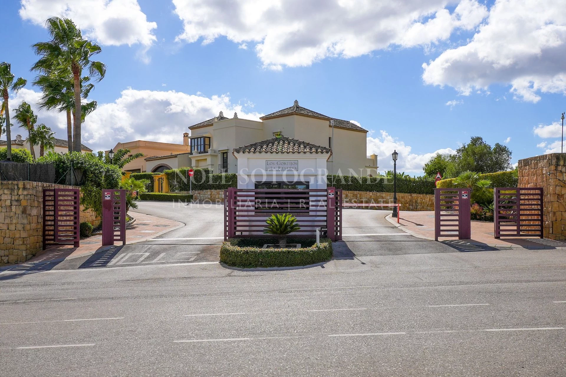 Semi‑Detached Houses for Sale in Sotogrande