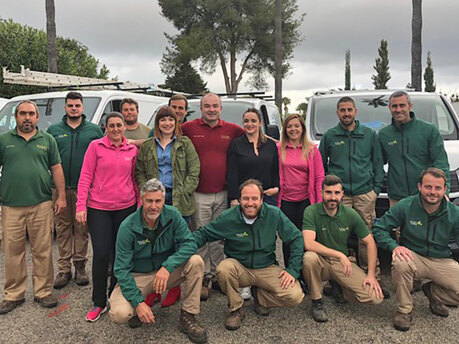 Equipo de WAKU GARDEN, jardinería, piscinas y mantenimiento de propiedades